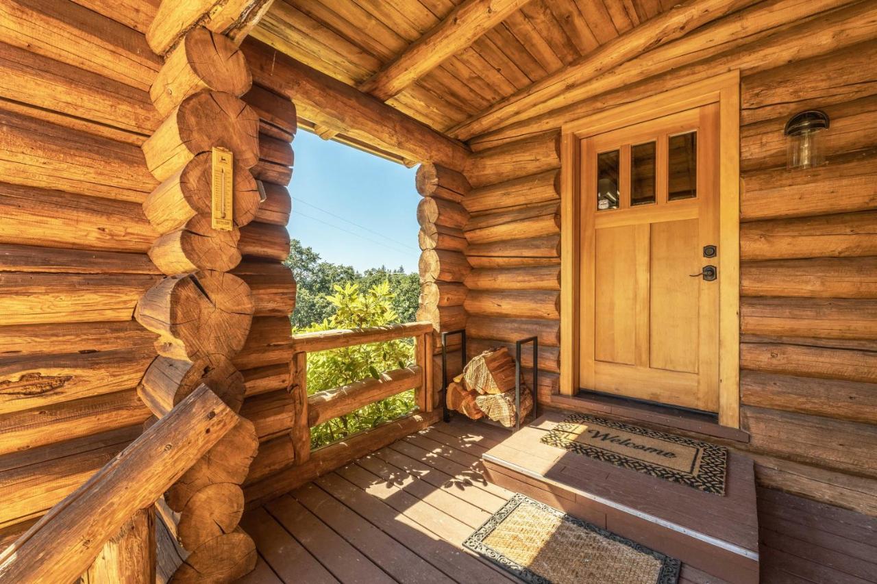 Rowland Log Cabin Home Lyle Ngoại thất bức ảnh