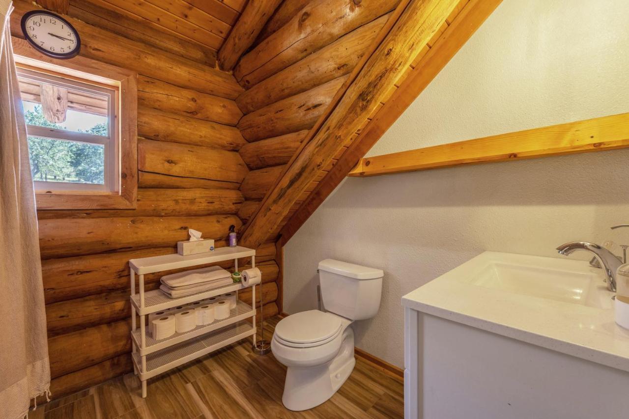 Rowland Log Cabin Home Lyle Ngoại thất bức ảnh