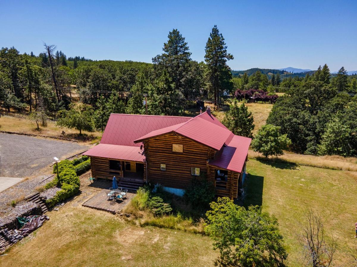 Rowland Log Cabin Home Lyle Ngoại thất bức ảnh