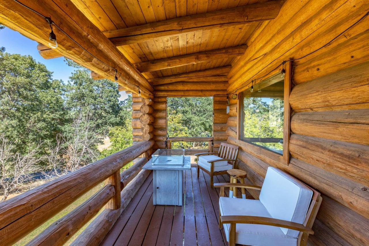 Rowland Log Cabin Home Lyle Ngoại thất bức ảnh