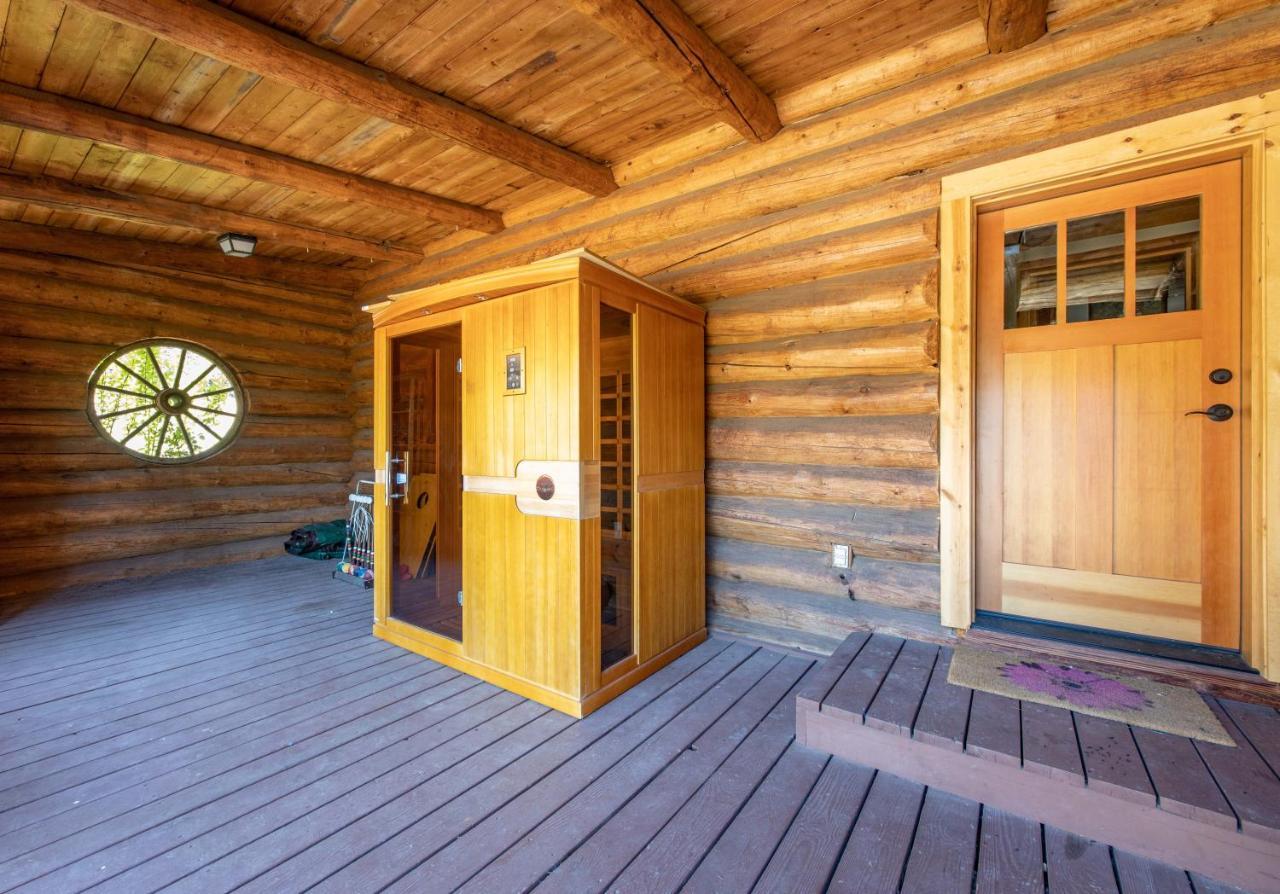 Rowland Log Cabin Home Lyle Ngoại thất bức ảnh